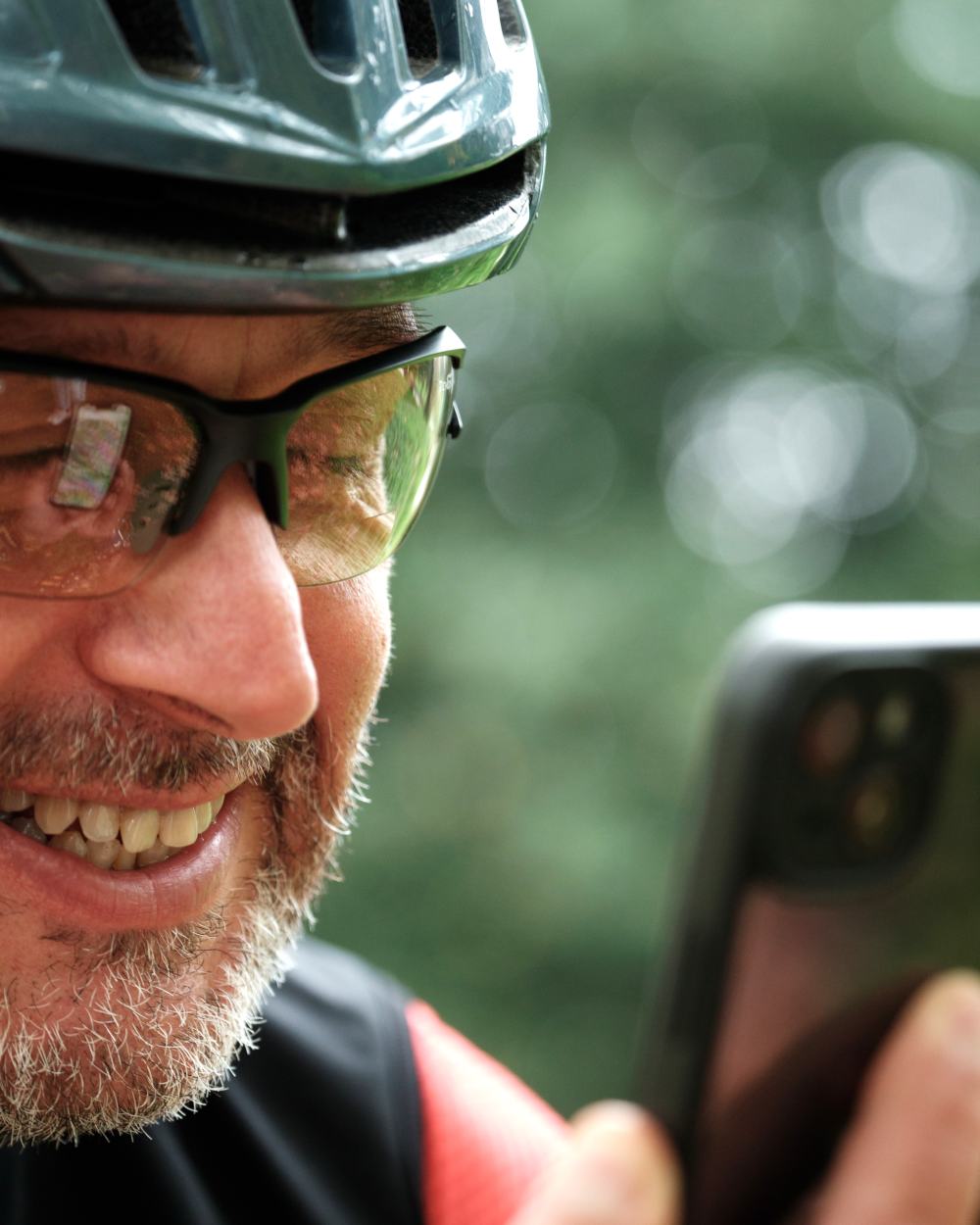 Bifocal photochromic cycling glasses for reading smartphone cycle computer and GPS TIGER SUN READING