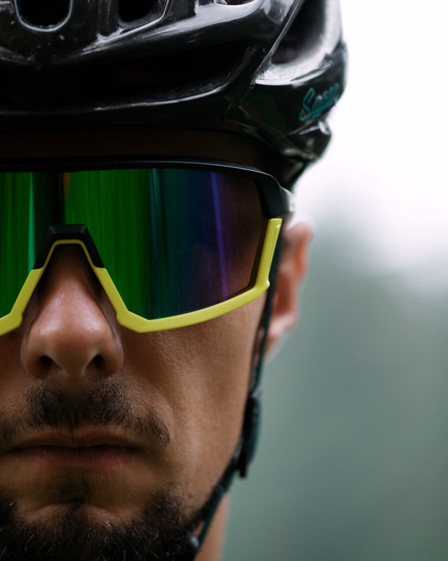 Mountain bike glasses with mirrored lens gravel model black neon yellow color