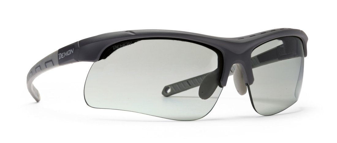 Photochromic mountain biking eyewear for all disciplines INFINITE OPTIC black grey